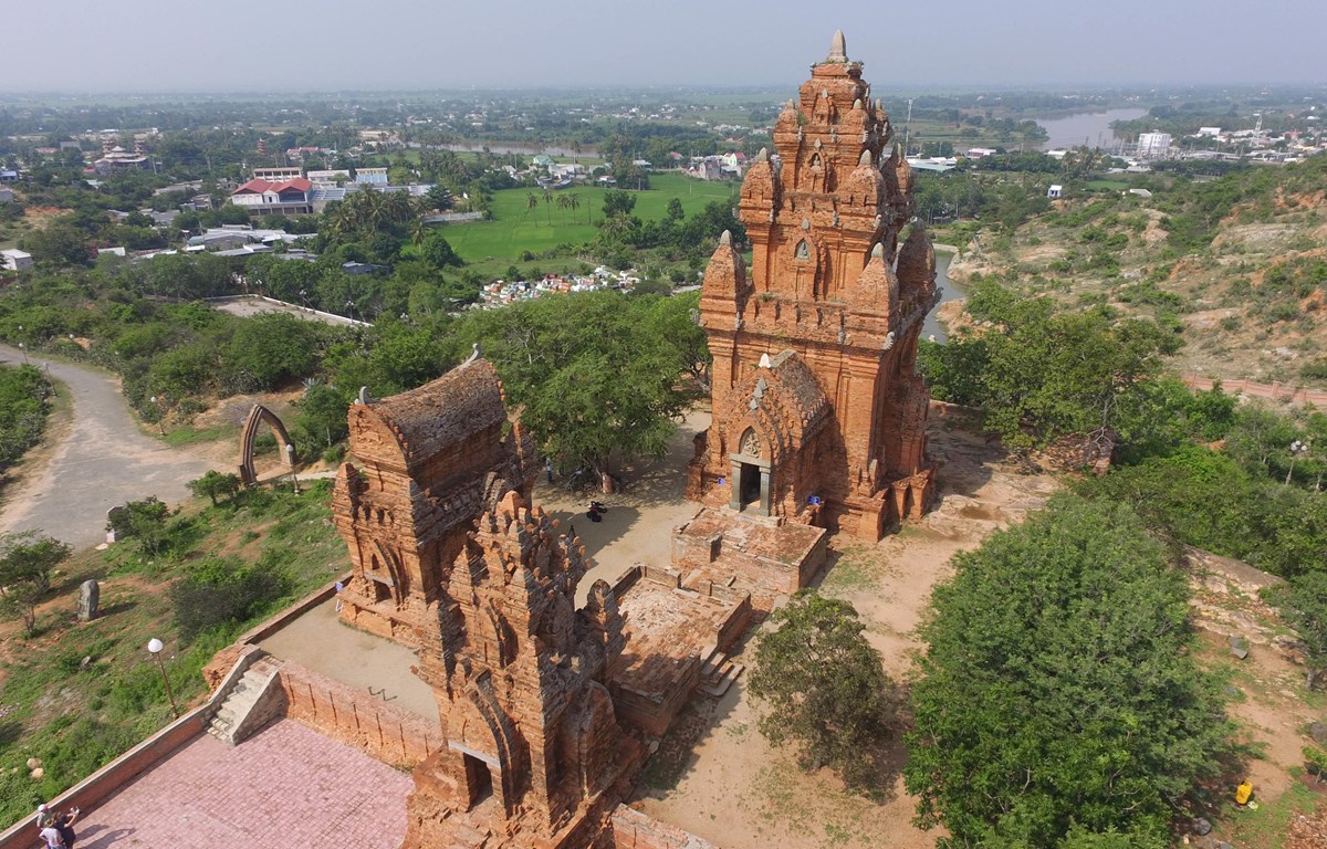 Thap Po Klong Garai Bieu Tương Tam Linh Dac Sac Cua Nen Van Hoa Cham Pa 01 1658066884